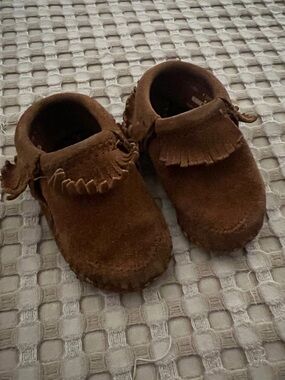 Minnetonka Brown Suede Fringe Baby Moccasins